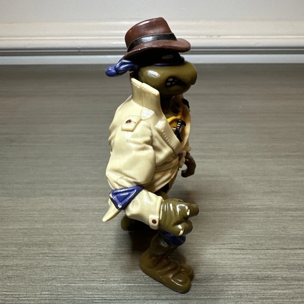 Vintage 1990 TMNT Donatello In Disguise Action Figure Trench‎ Coat Playmates
